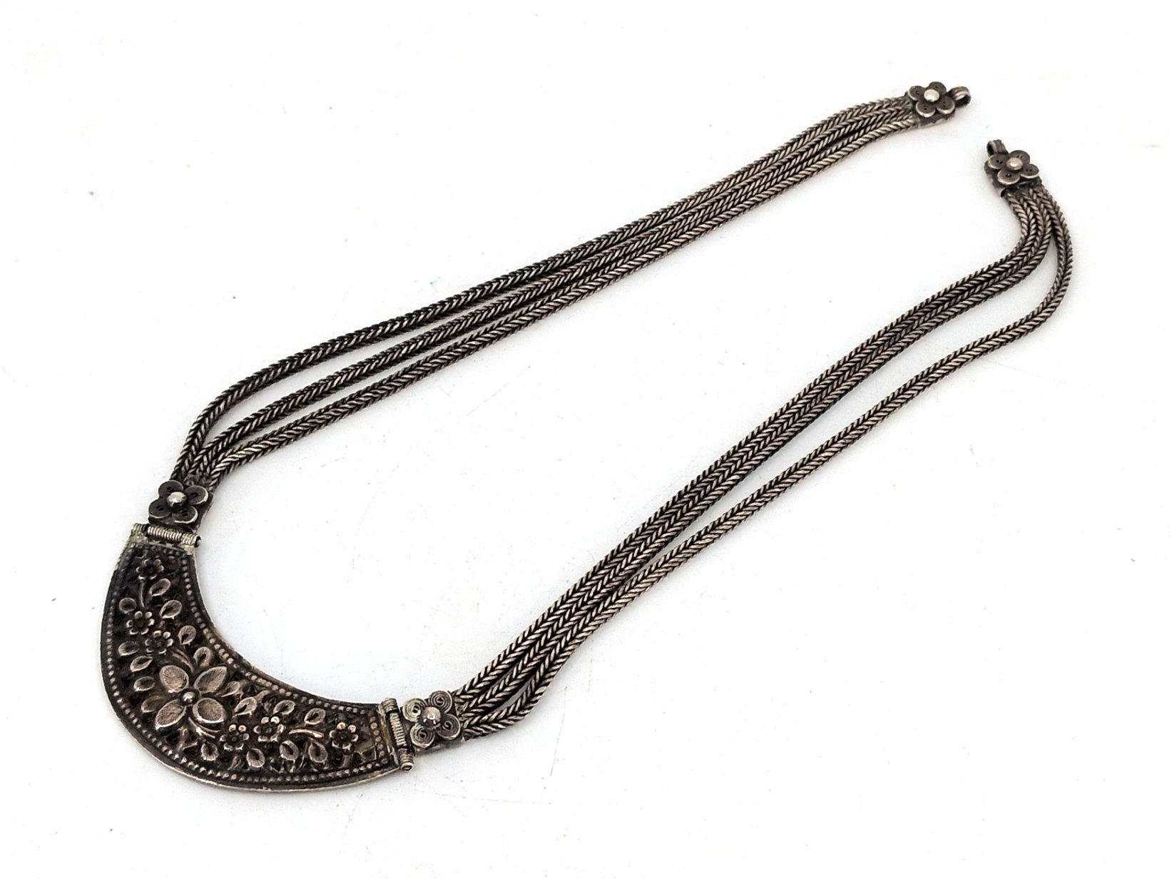 Los 30 – 1 Collier verm. Silber, ohne Punze