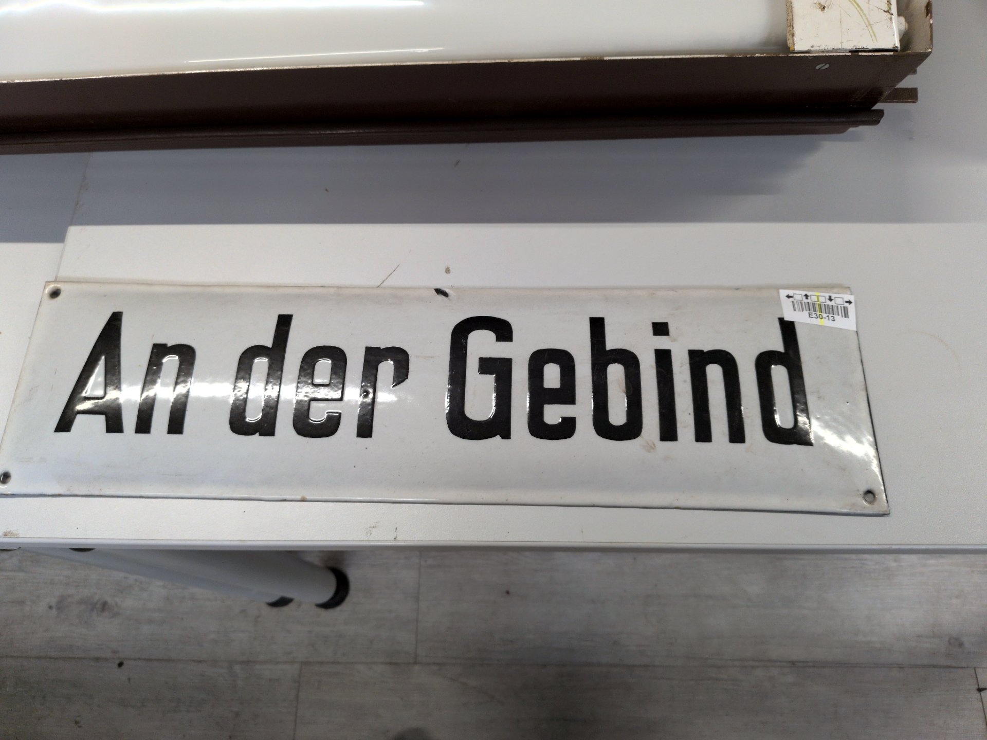 Los 246 – 1 Emaille-Schild