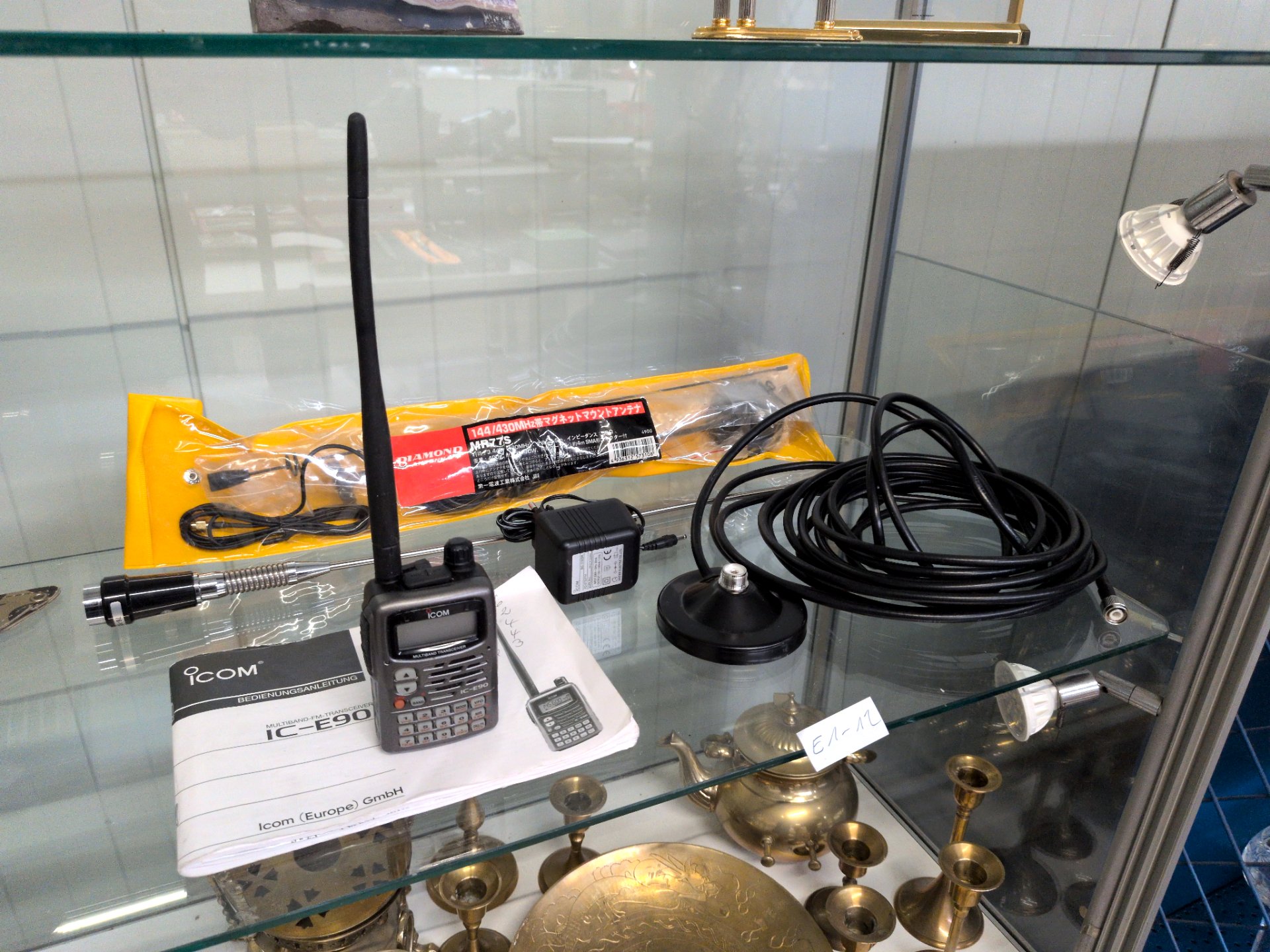 Los 218 – 1 Icom Handfunkgerät + Zubehör