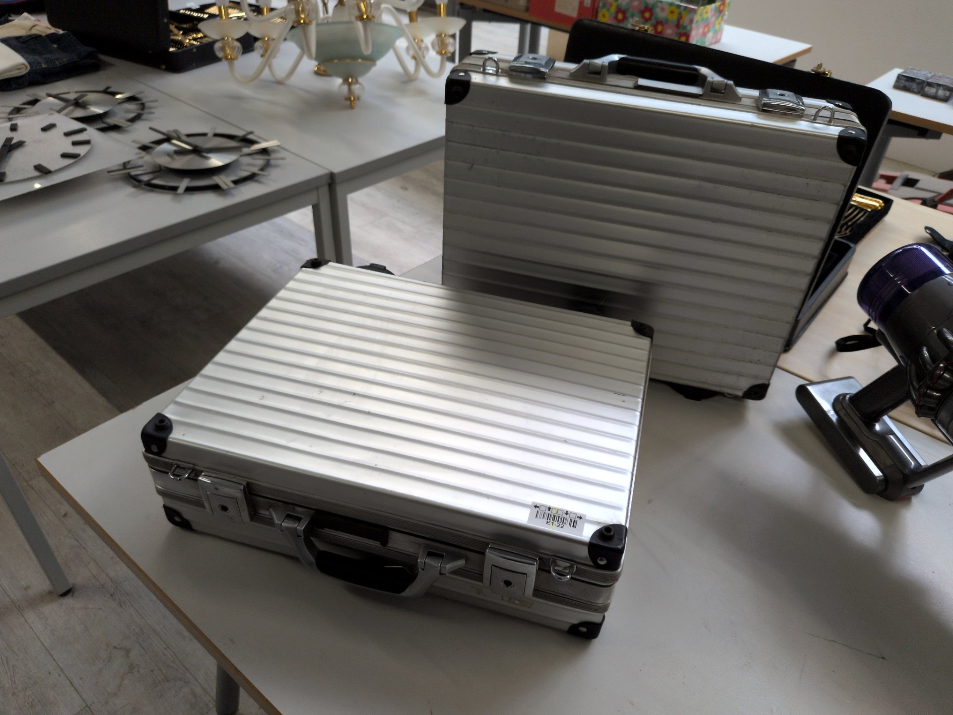 Los 256 – 2 Rimowa, Alu Koffer