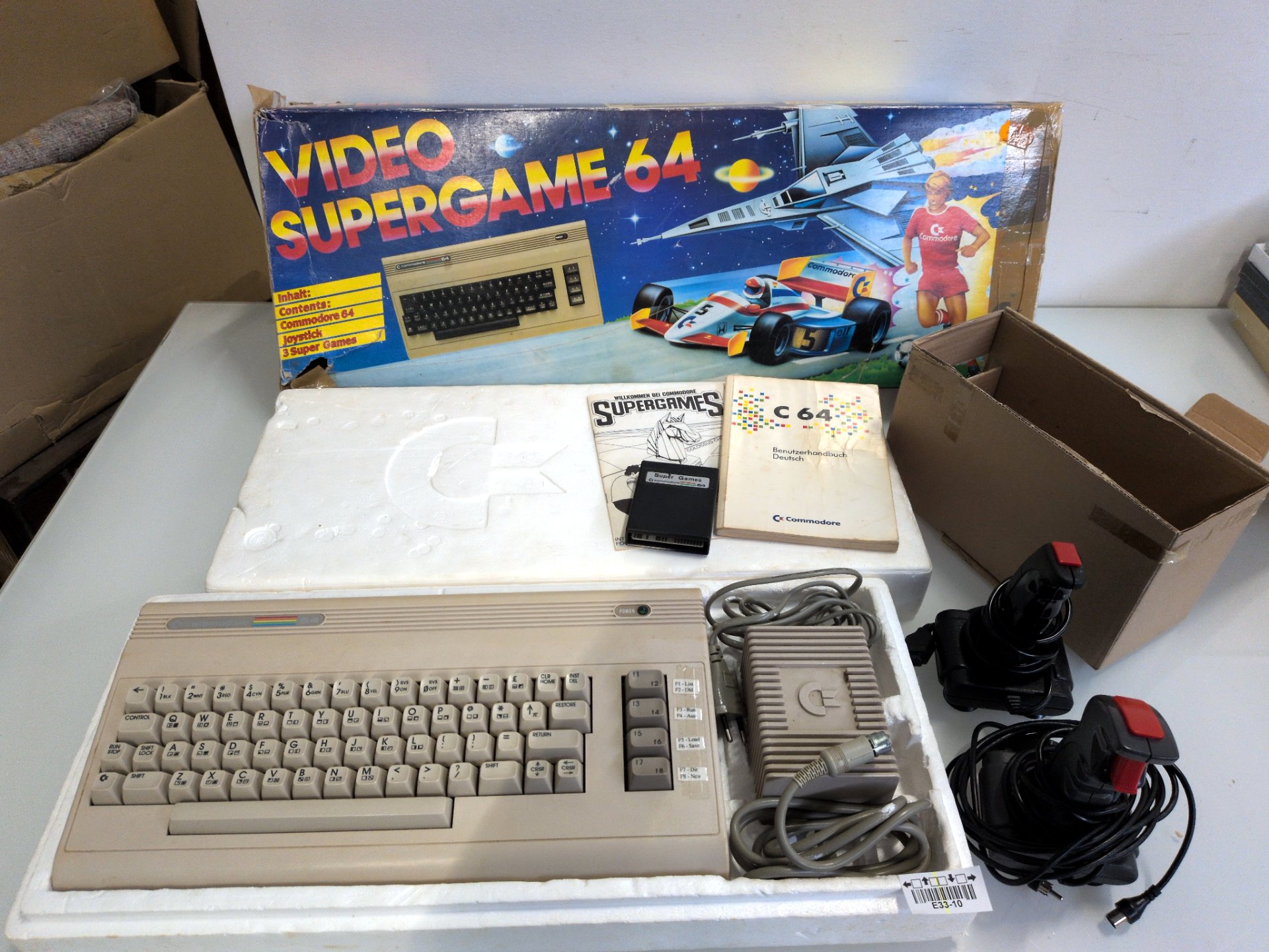Los 306 – 1 Commodore Videogame 64 in OVP