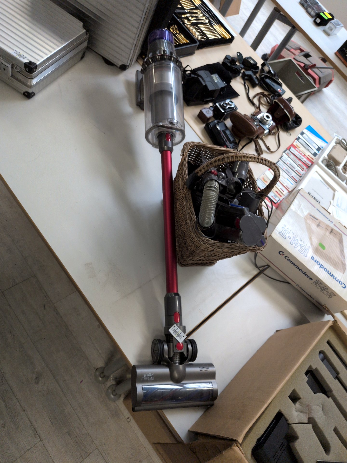 Los 255 – 1 Staubsauger