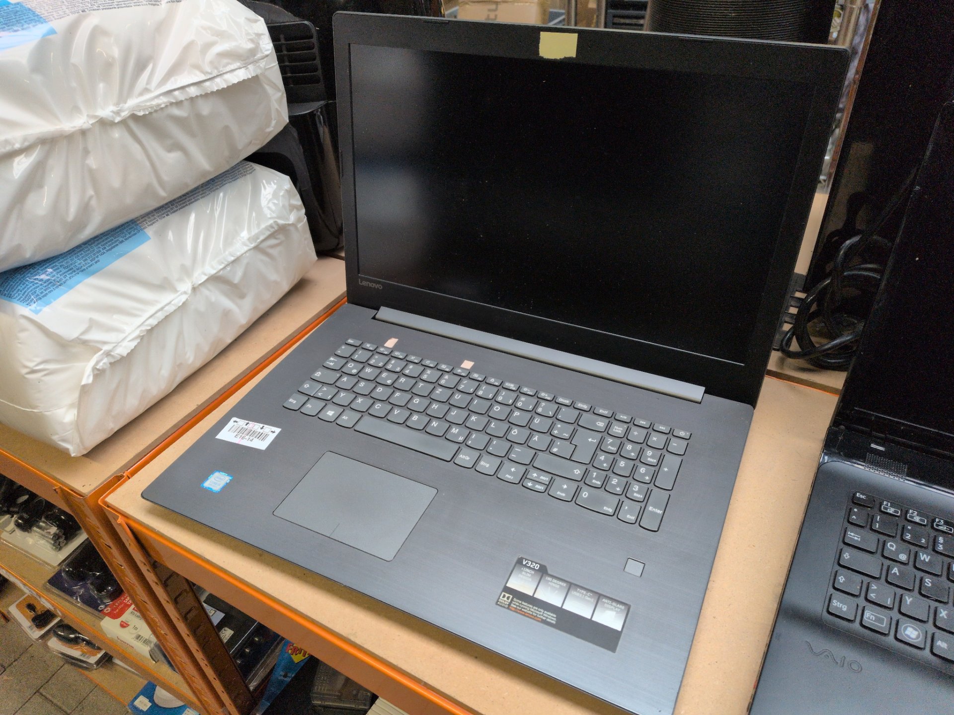 Los 1011 – 1 Laptop, Lenovo i7