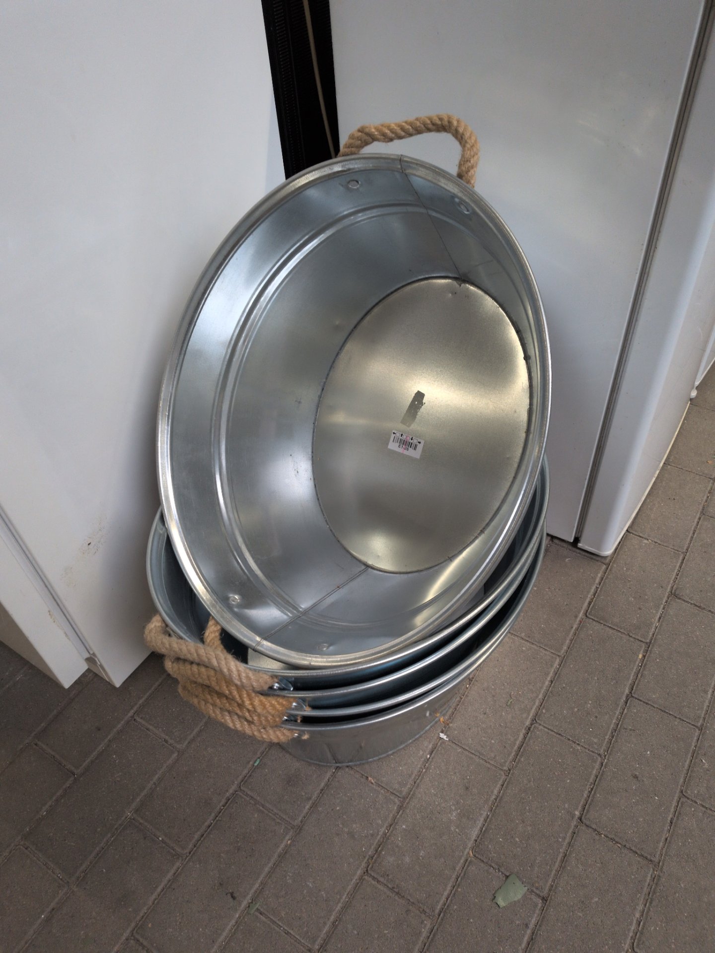 Los 1082 – 5 Metallwannen