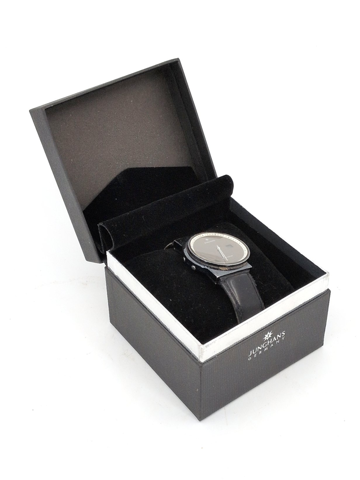 Los 10 – 1 HAU Junghans Mega Solar