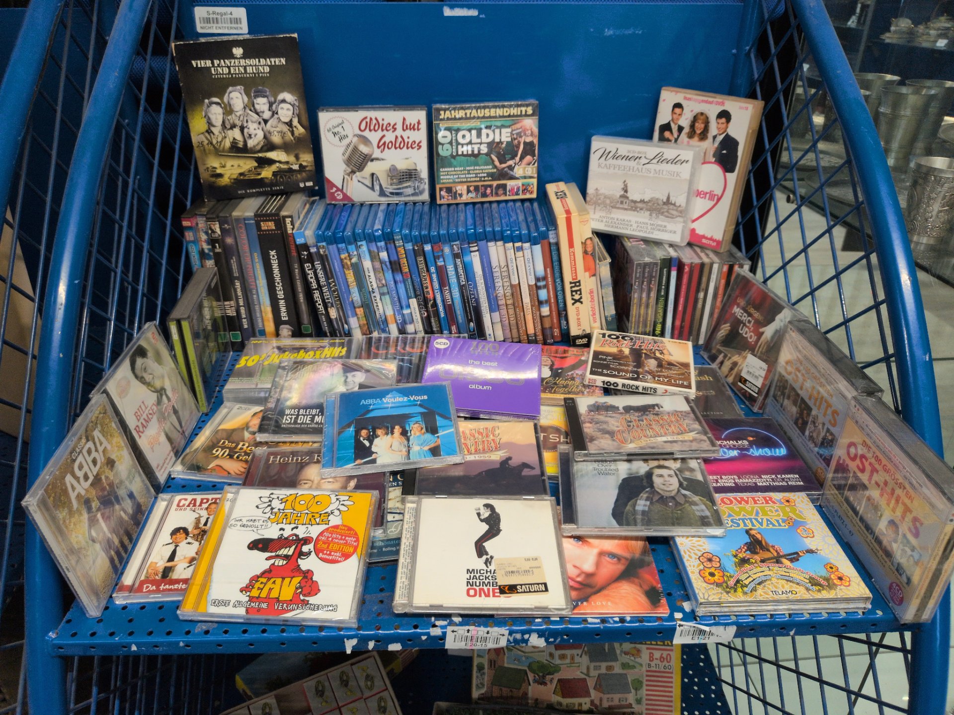 Los 212 – 1 Fach DVDs, Blu-rays, CDs