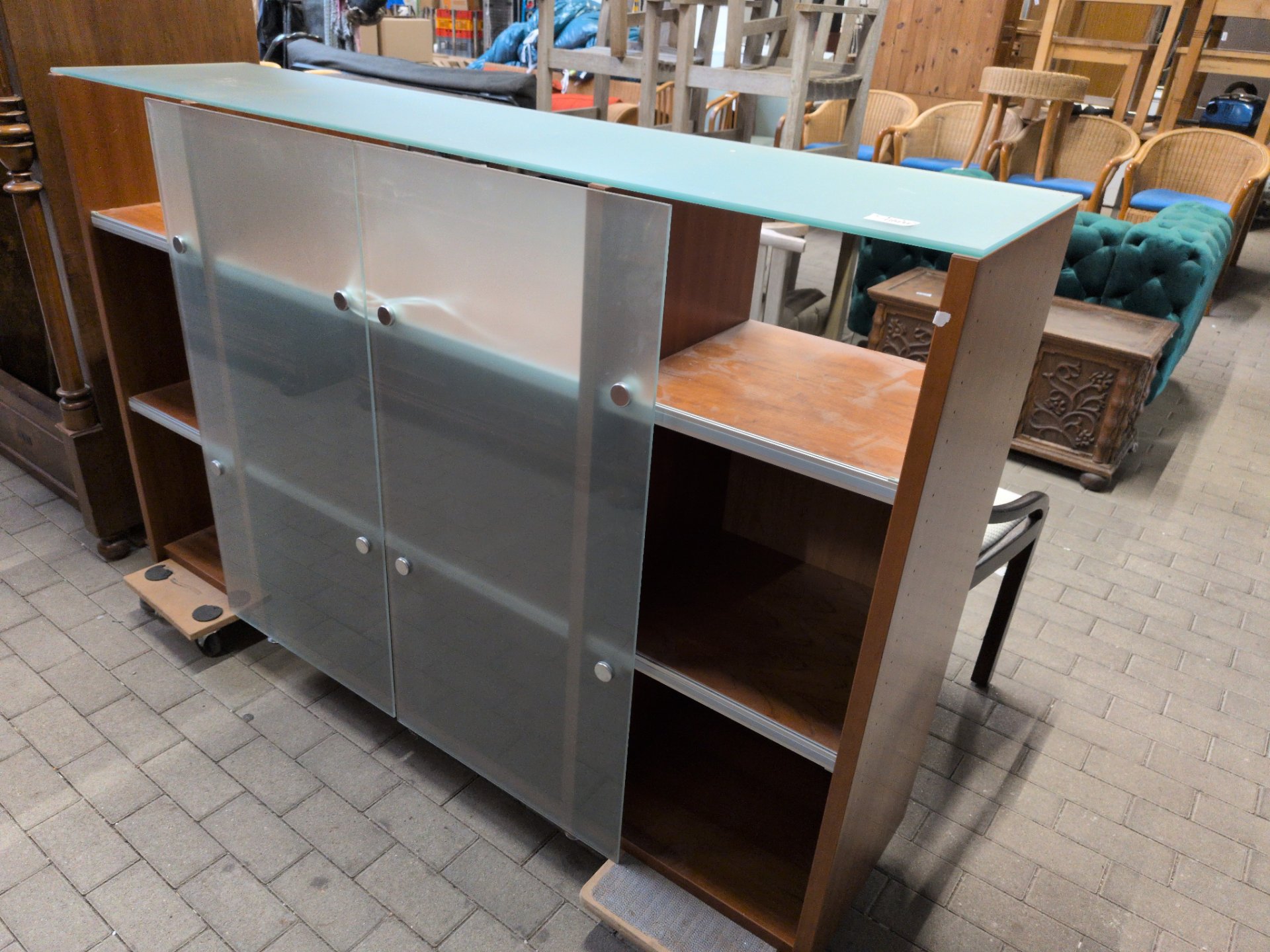 Los 1052 – 1 Sideboard
