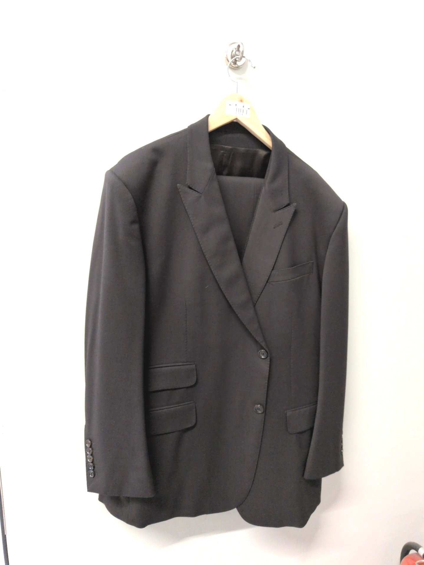Los 266 – 1 Anzug, Gucci, Sakko, Weste, Hose