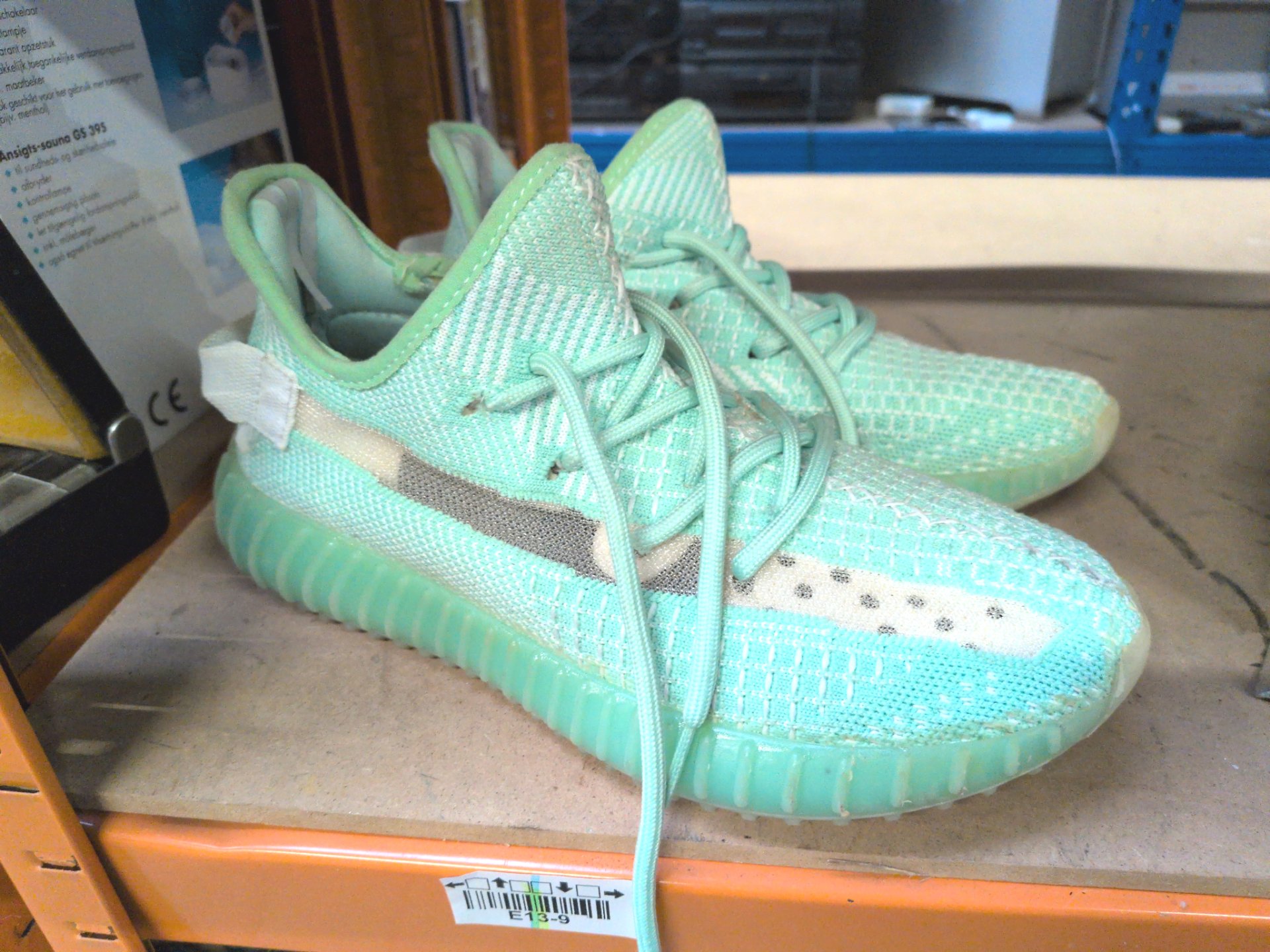 Los 1010 – 1 Adidas Yeezy Boost Gr:39