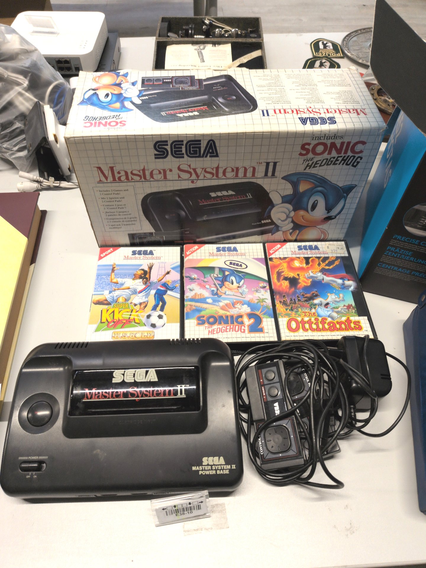 Los 139 – 1 Sega Master System II + 3 Spiele