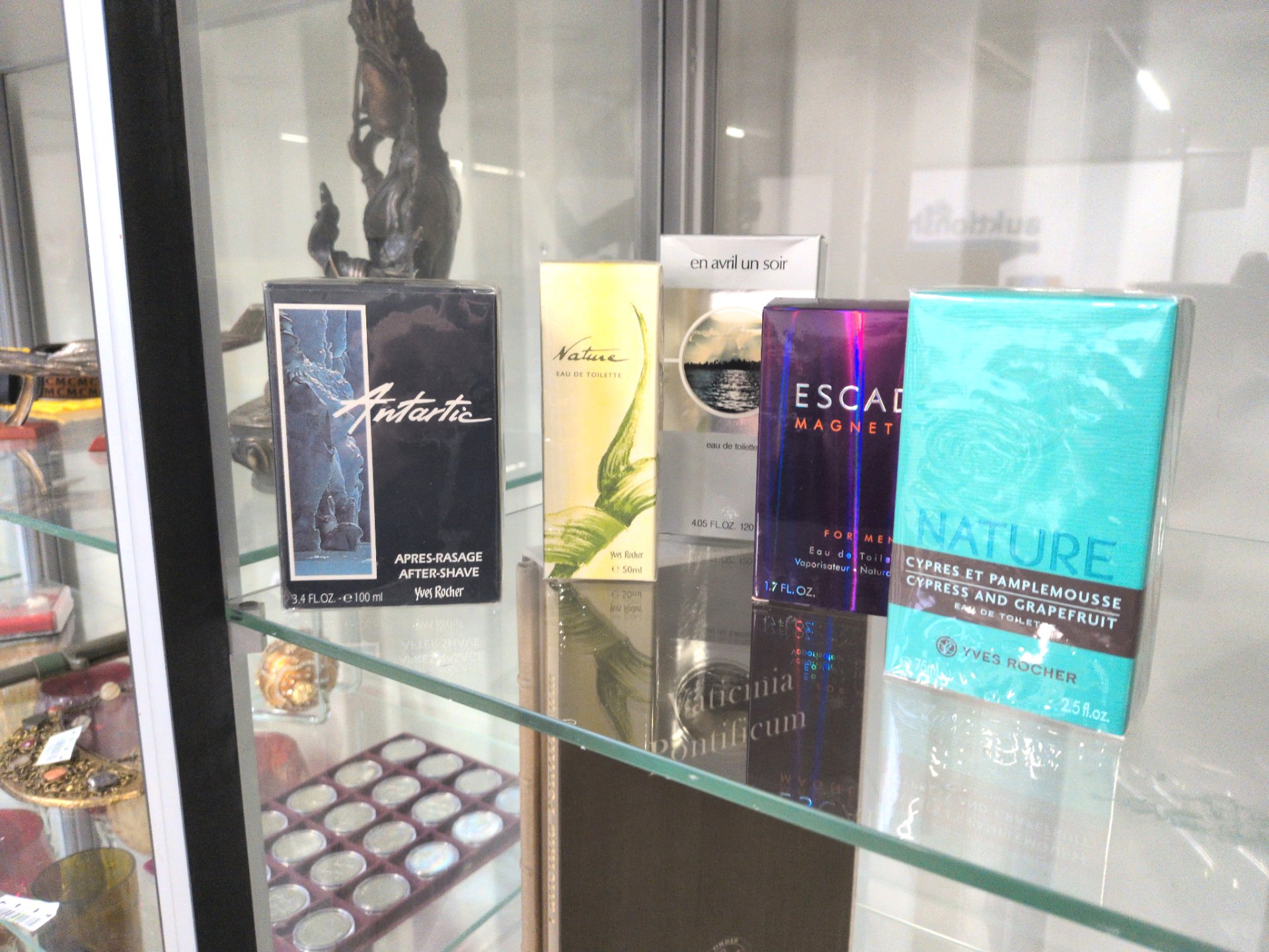 Los 111 – 1 Posten Parfum, z.T. OVP