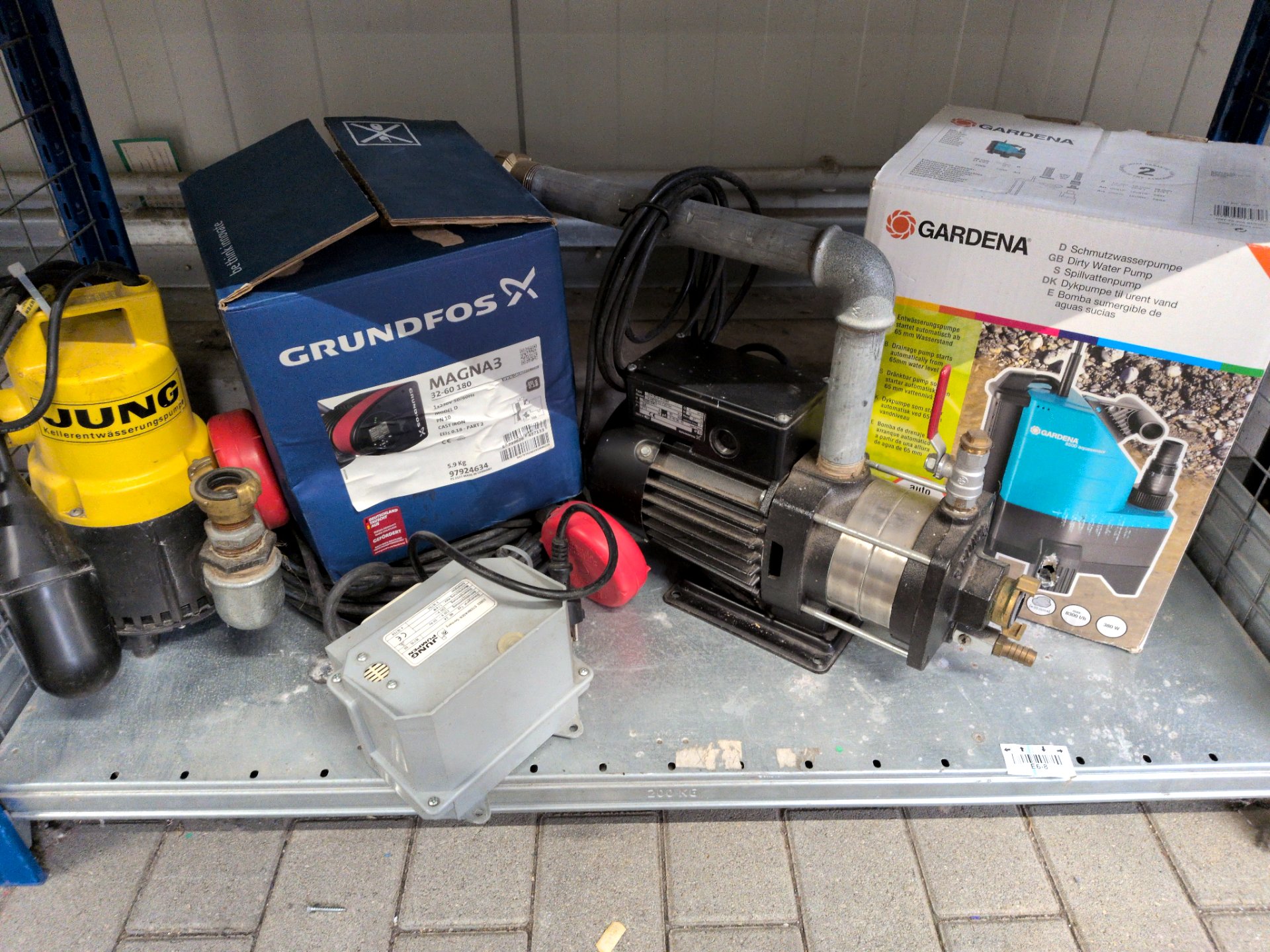 Los 1027 – 1 Posten Pumpen