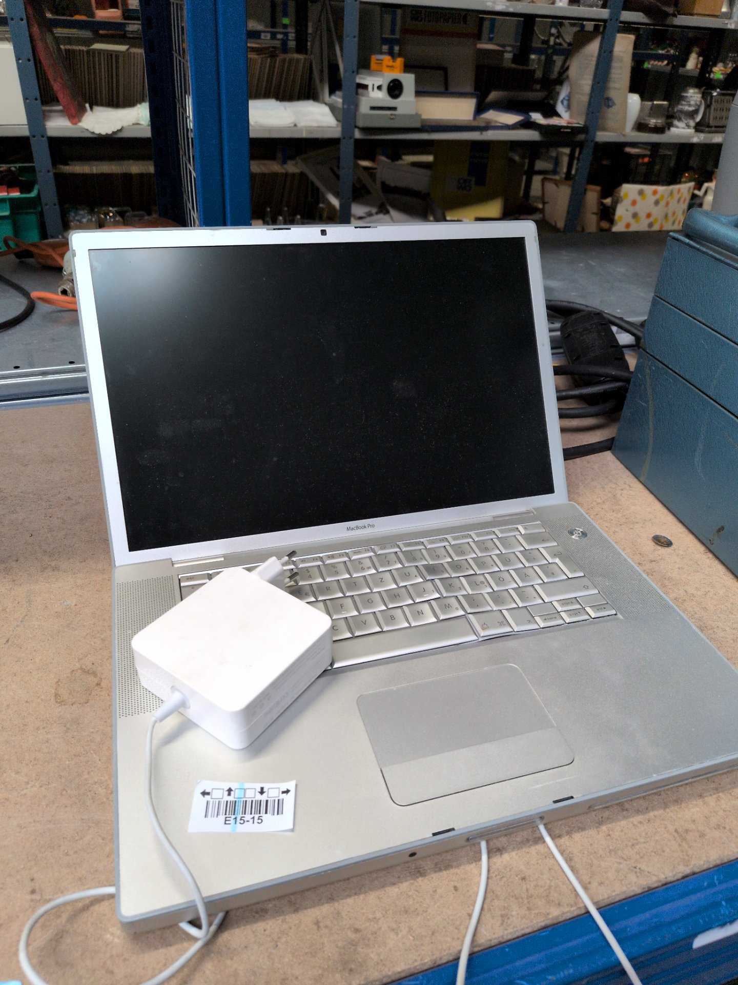 Los 1015 – 1 Laptop Apple
