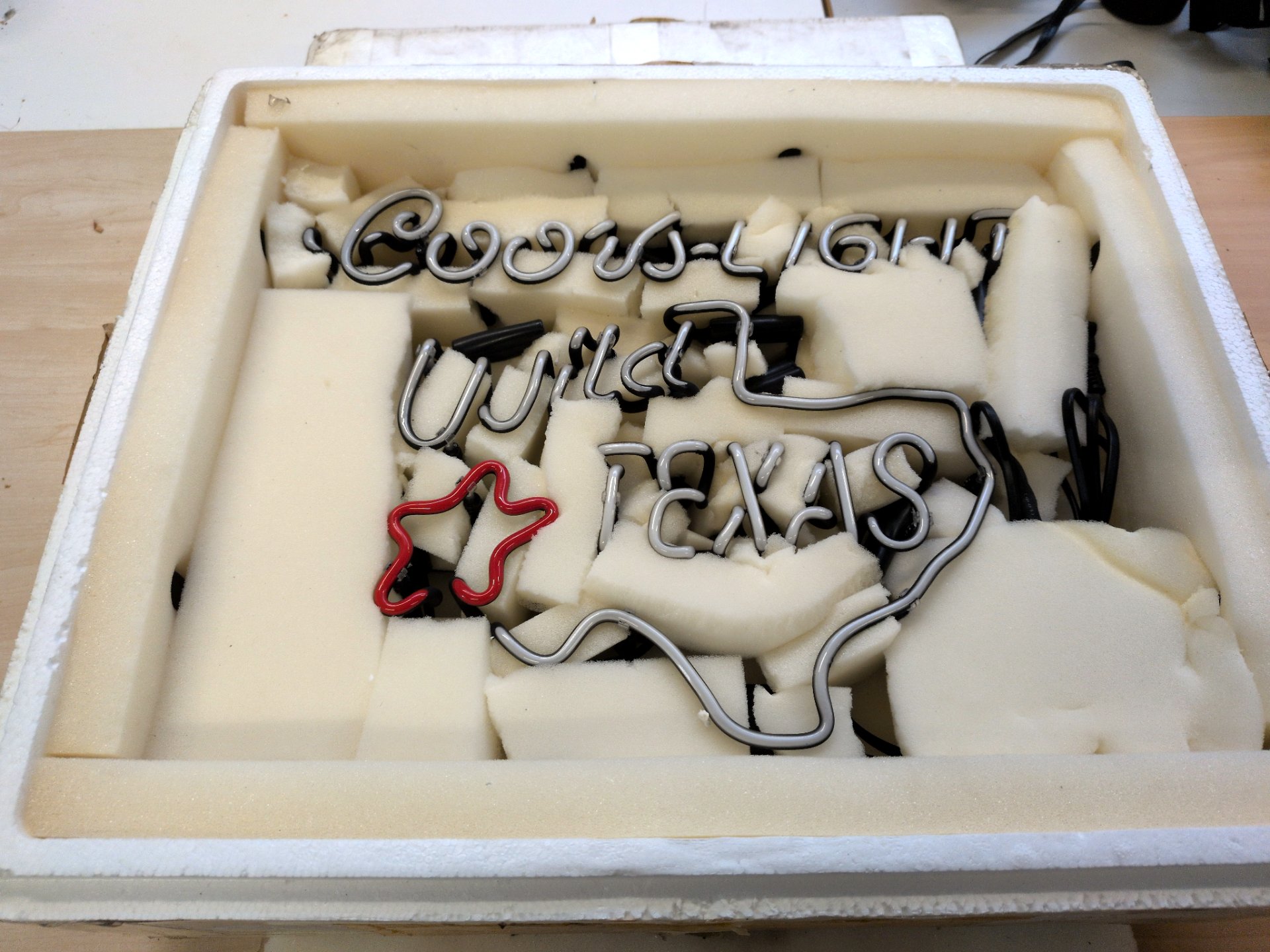 Los 144 – 1 Neon‑Werbung Coors Light Texas