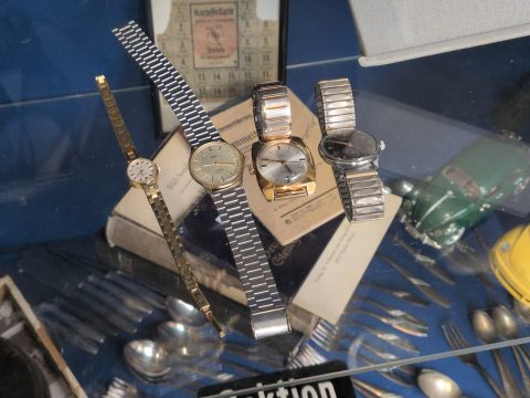 Los 81