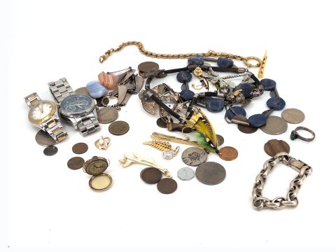 1 Posten Modeschmuck, Münzen, Uhren etc.