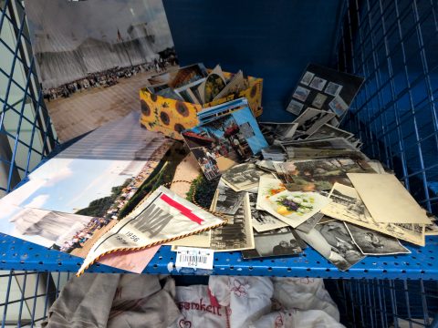 1 Fach alte Fotos und Postkarten