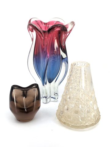 3 böhmische Vasen, 1 Kristallvase