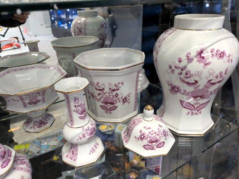 Image 3 of lot 100