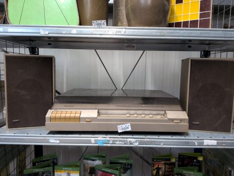 1 Musikanlage, Sharp