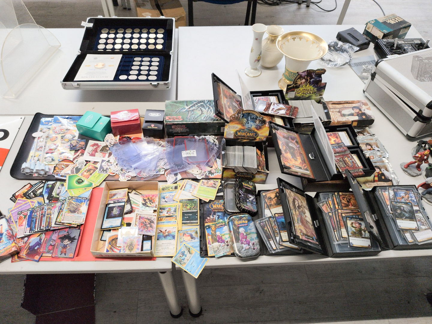 Los 290: 1 Posten Pokémon etc. + Zubehör WOW